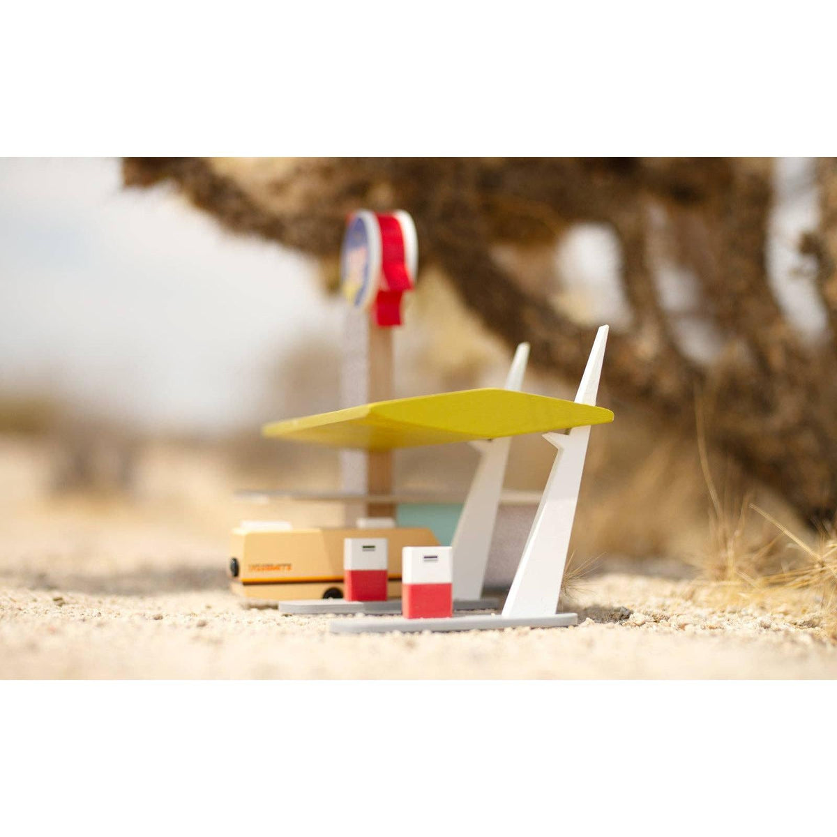 Candylab Toys - Rocket Fuel Station